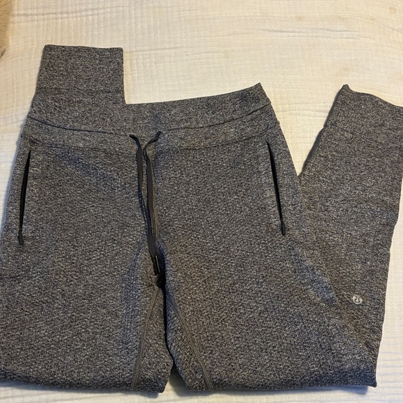 Lululemon Engineered Warmth Relaxed Fit Jogger - Picture 5 of 7